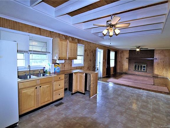 5th image of 1480 Sunshine Ln
