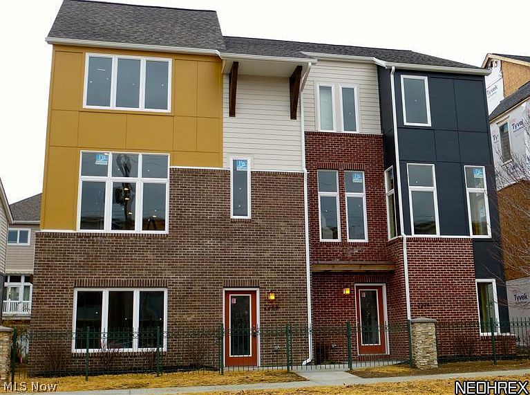2nd image of 2268 Cityview