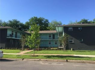 701 Elsbeth St APT 204, Dallas, TX 75208