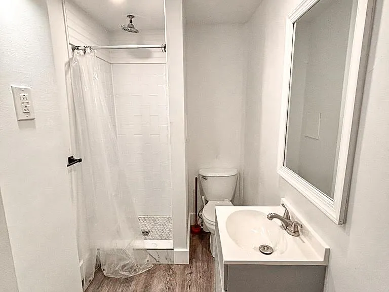 310 E Miner St — Photo 16