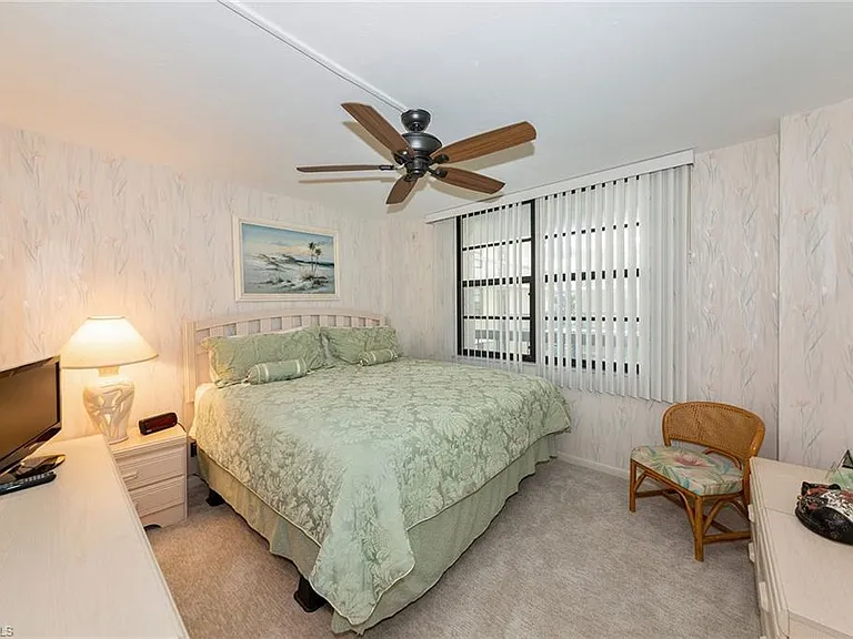 591 Seaview Ct #A306 — Photo 11