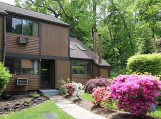 13 Round Hill Rd, Dobbs Ferry, NY 10522