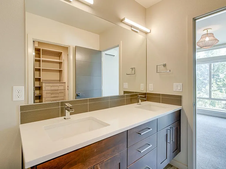 3835 Gilman Ave W — Photo 29