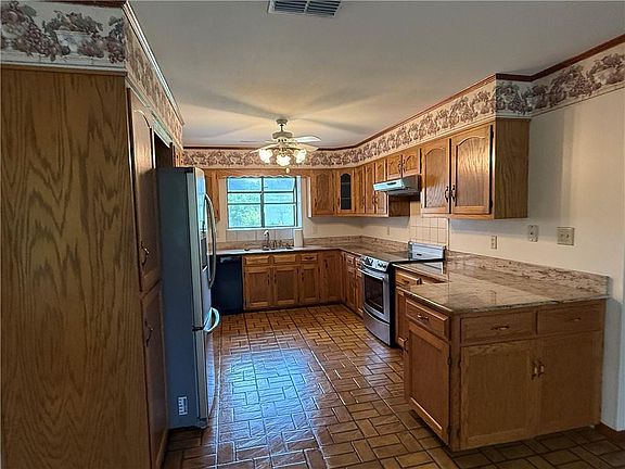 4th image of 4198 Chisha Dr