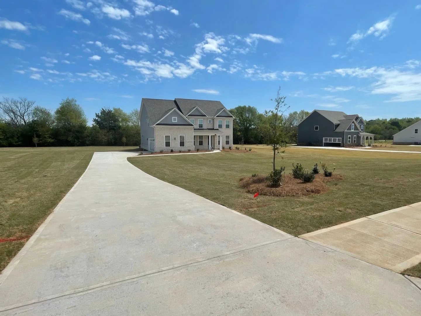 Spacious 5BR House in Locust Grove — Photo 1