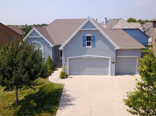 15844 Linden St, Overland Park, KS 66224