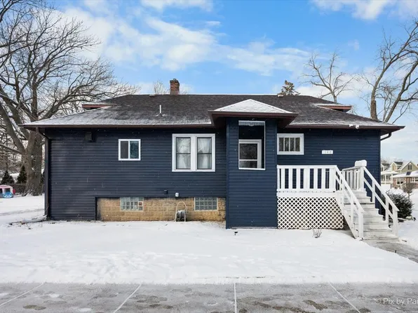 140 S Hudson St, Westmont, IL 60559