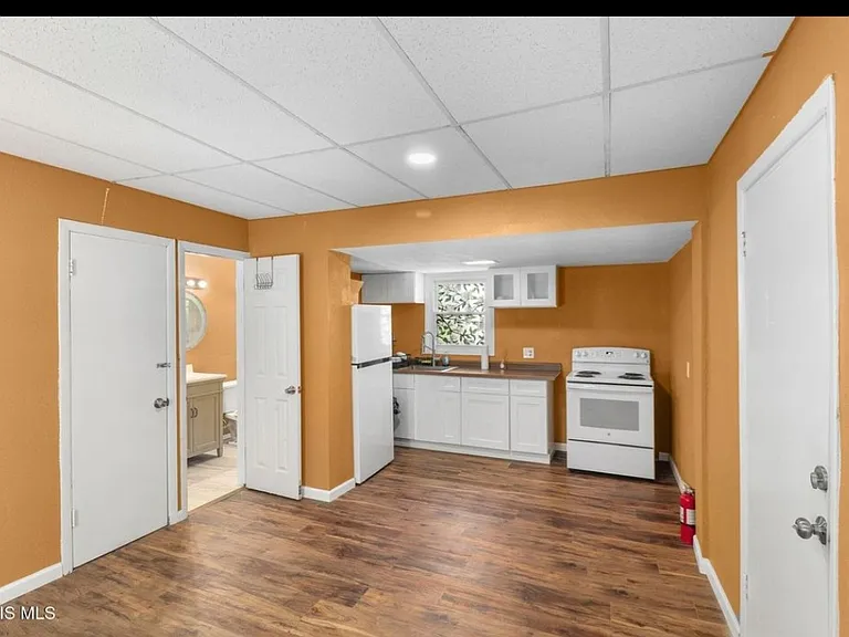 502 N Prospect St #A — Photo 4