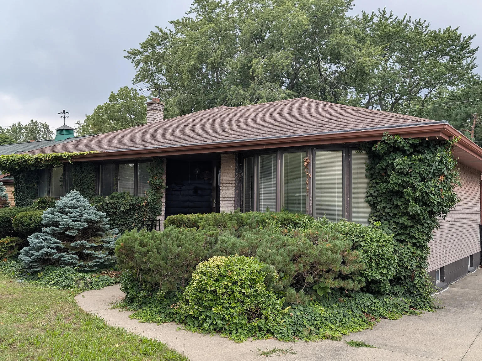 1275 Parkview - Main Level — Photo 2