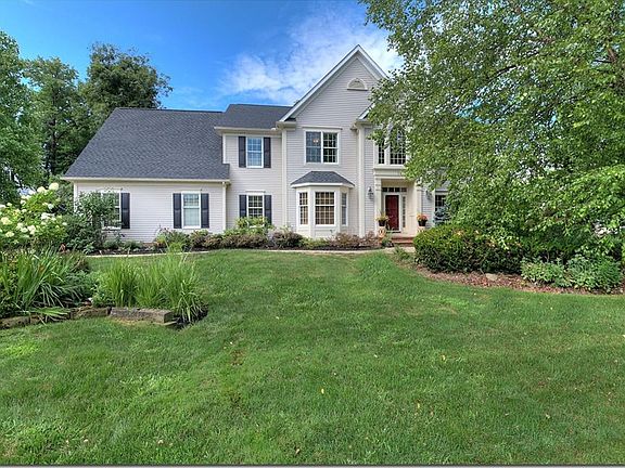 2nd image of 16 Great Oak Dr