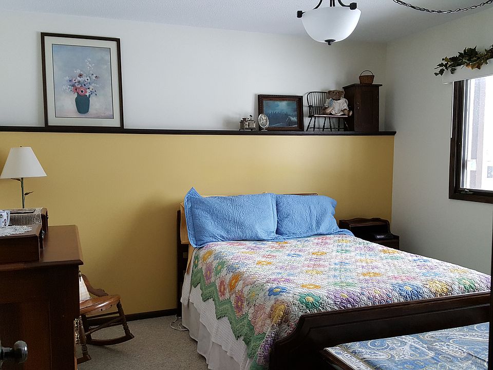 3rd bedroom -lakeside