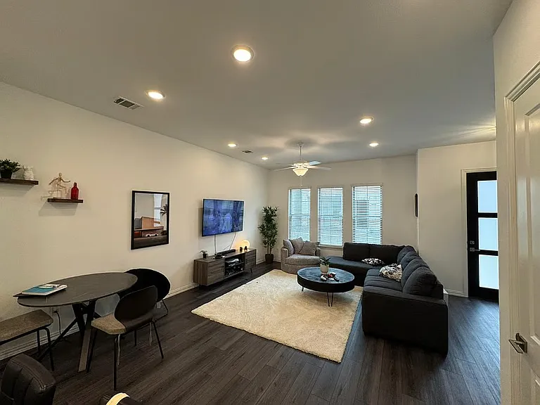 7546 Edgeware Rd — Photo 9