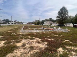 1024 N Market St, Marion, IL 62959