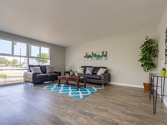 4th image of 2406 Yolanda Pl