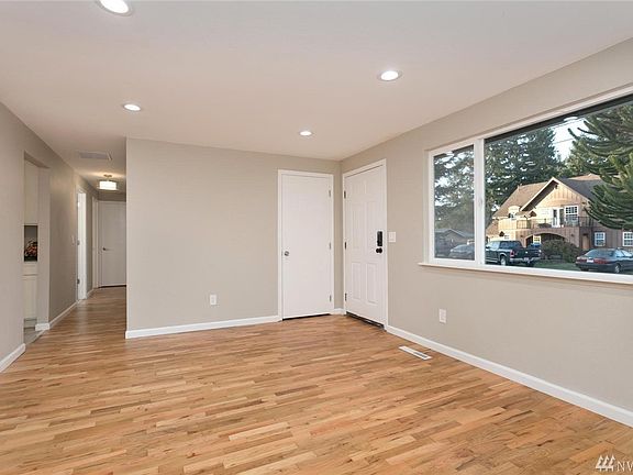 3rd image of 4722 78th St E