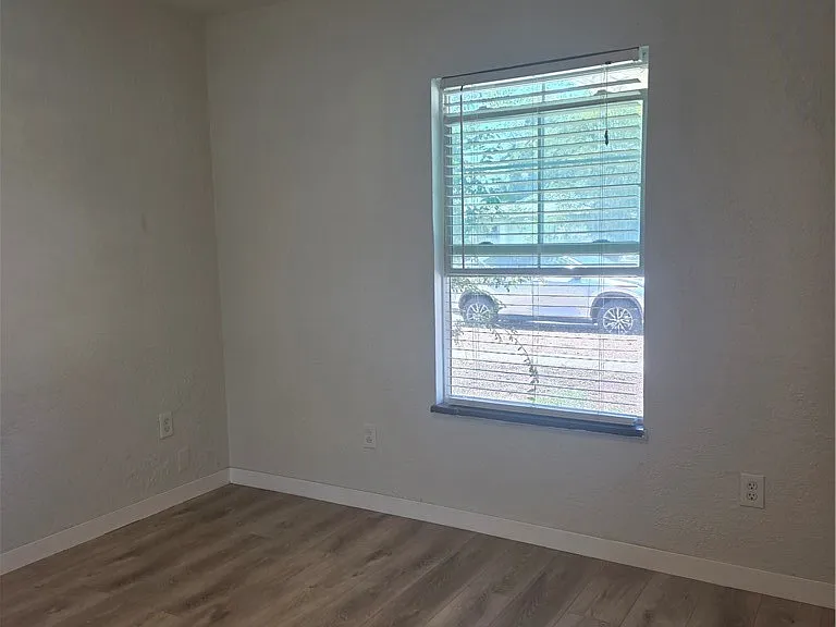 3509 W Flower Ave — Photo 12
