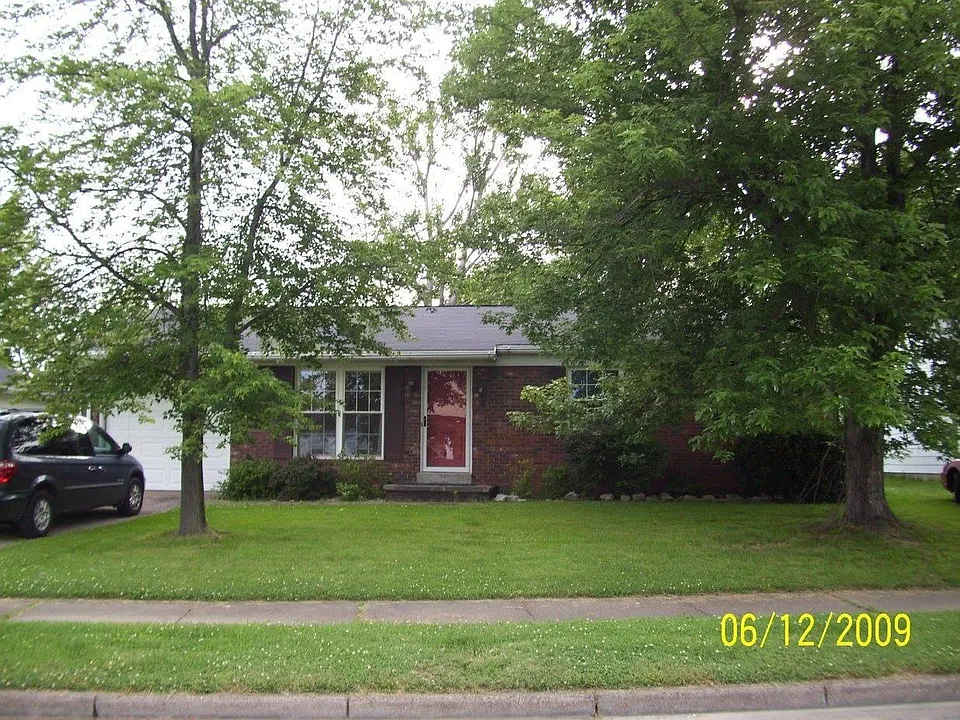 2904 N 4th Ave