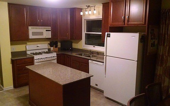 4th image of 460 Cleveland Ave