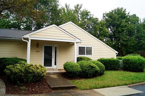 3rd image of 1049 Sardis Cove Dr