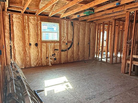 4th image of 7038 Avenue F