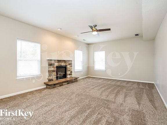 3rd image of 8858 Hemingway Dr