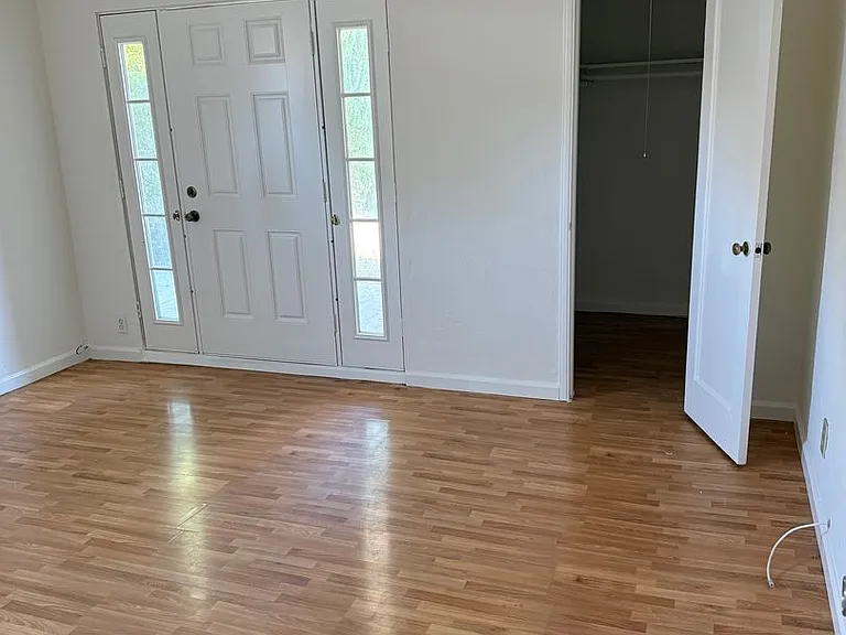 3893 Clough Ave — Photo 12
