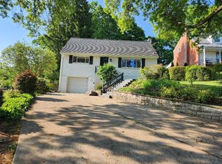 1132 Sarah St, Bethel Park, PA