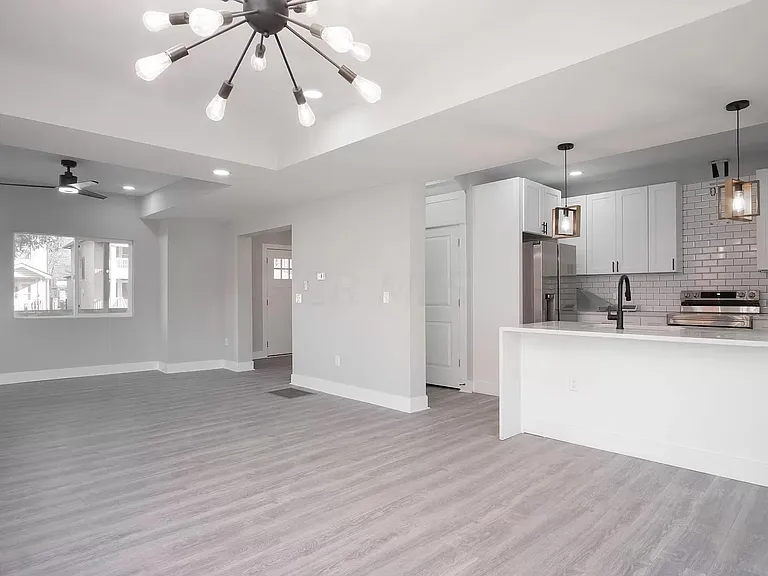 883 Studer Ave — Photo 5