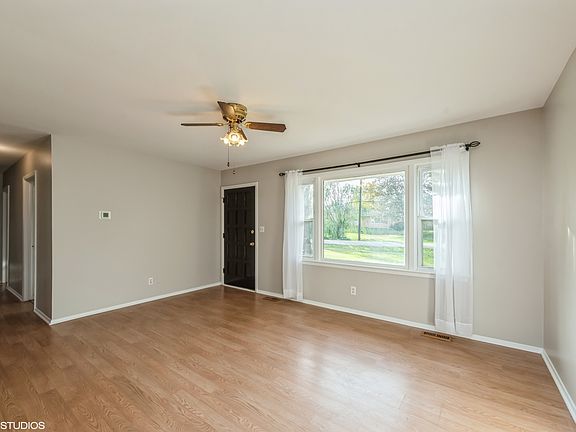 2nd image of 1077 West Dr