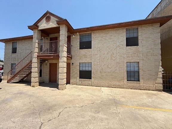2nd image of 1502 E San Pedro St #4