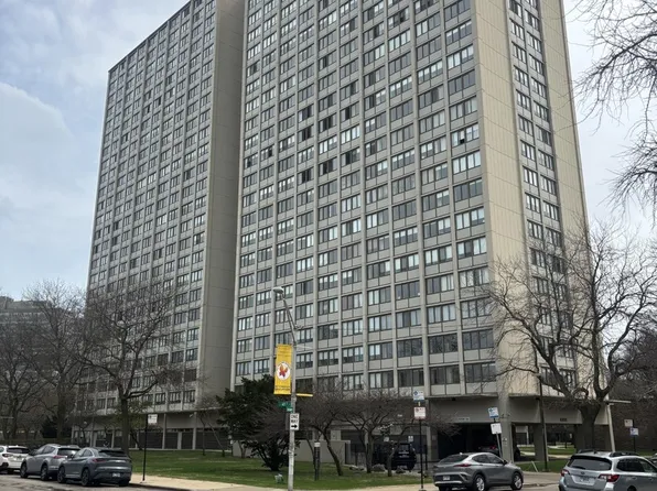 4800 S Lake Park Ave APT 605, Chicago, IL 60615
