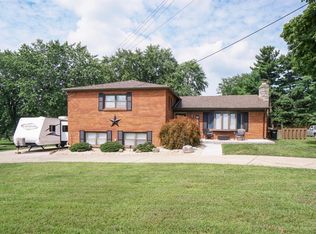 8821 Cheviot Rd, Cincinnati, OH 45251