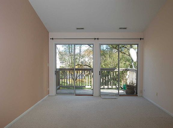 3rd image of 101 Winchester Dr Unit B