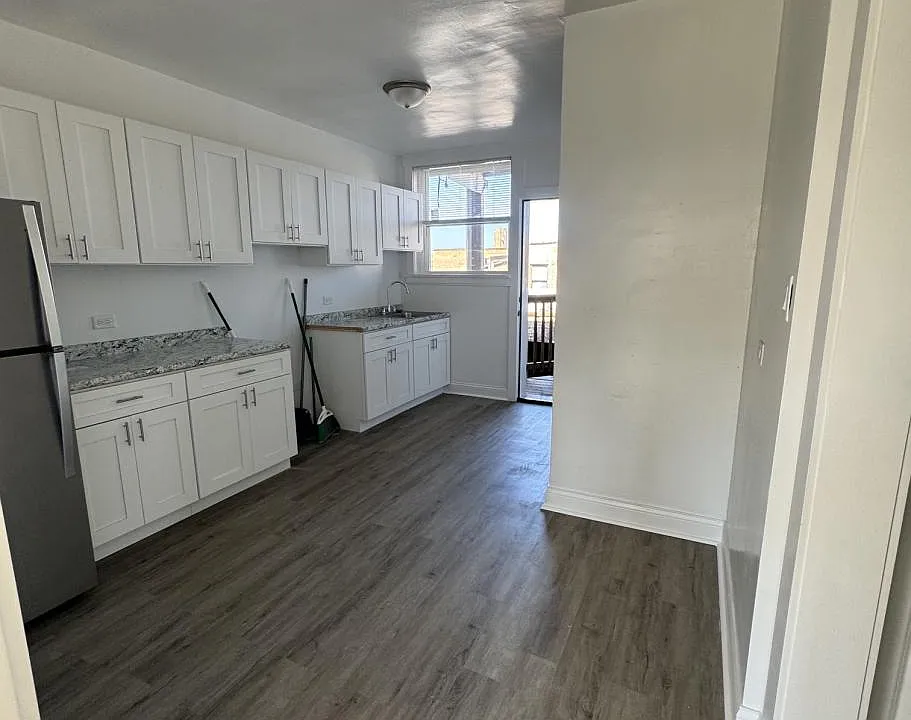 1650 W Morse Ave #3