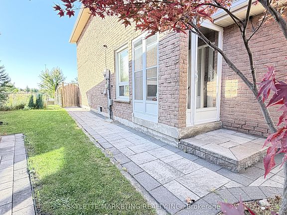 5th image of 30 Ascot Cres