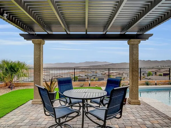 74 Lake Bluff Ct, Henderson, NV 89011