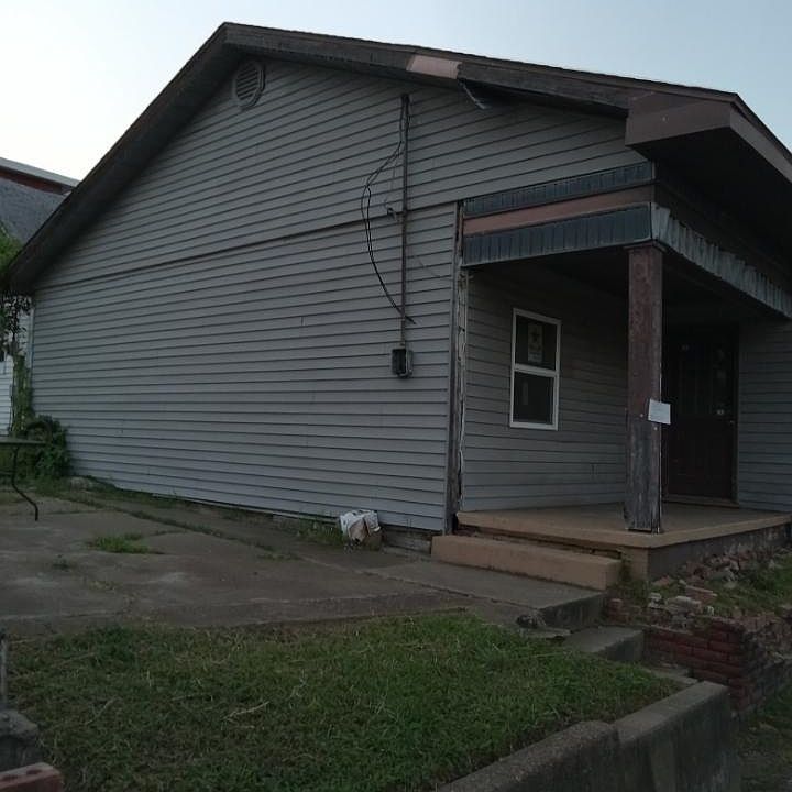 2nd image of 1346 Washington St