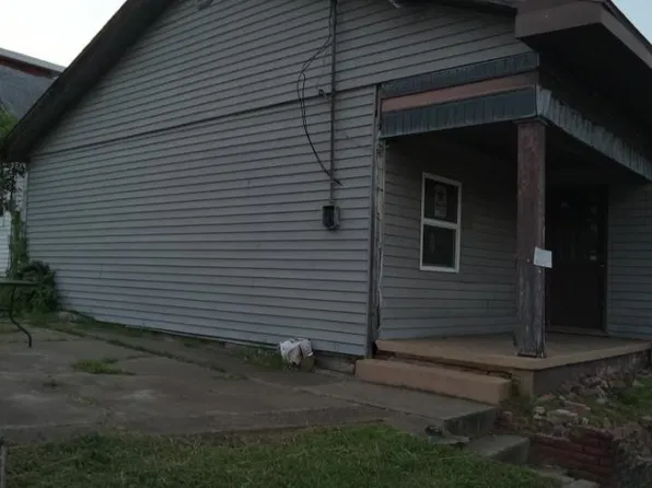 1346 Washington St, Henderson, KY 42420