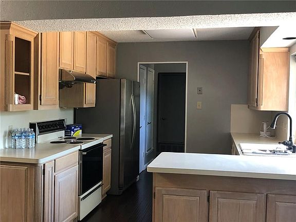 5th image of 4000 Rockhill Ct