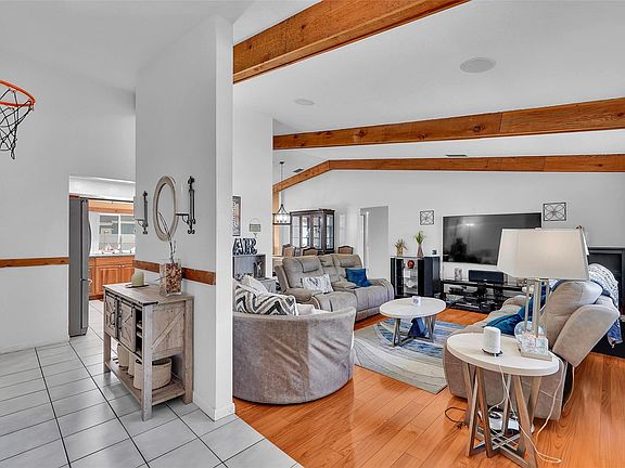 4th image of 5724 SW 118 Avenue