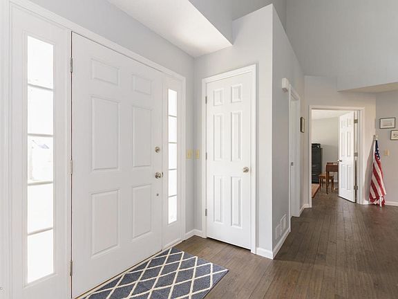 4th image of 2990 Brynmawr Dr