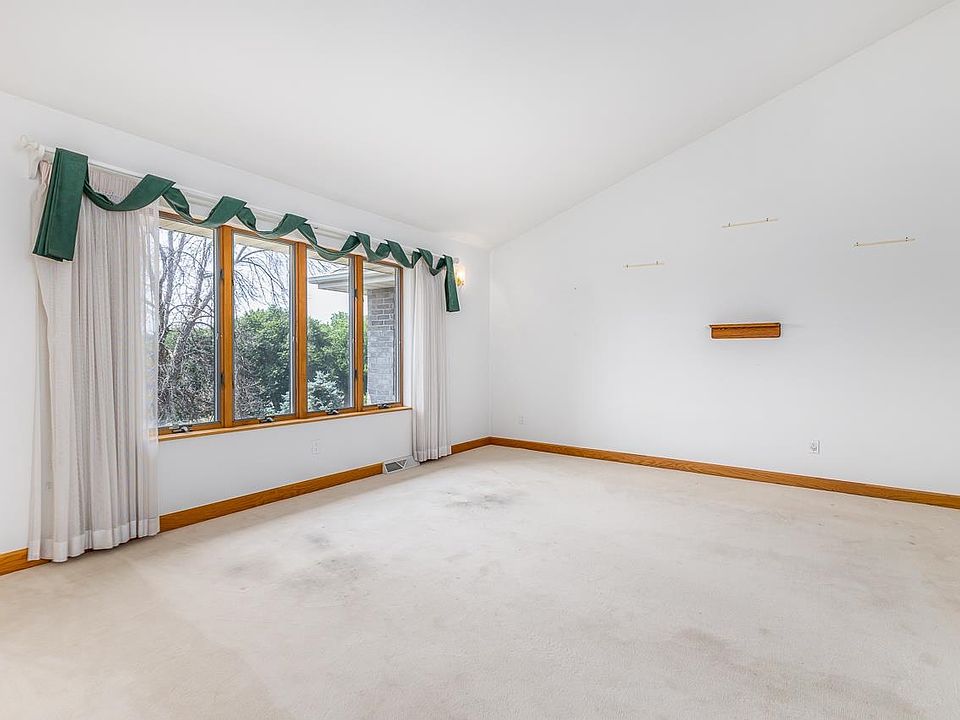 2710 Tiffany Ct, Dubuque, IA 52001 Zillow