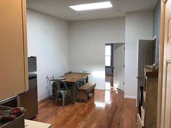 3rd image of 182 Meserole St #3RBK