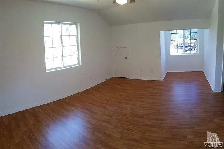 5837 E Los Angeles Ave — Photo 5