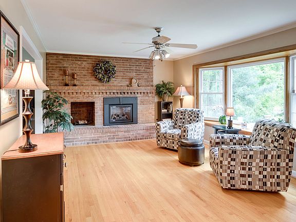 5th image of 15600 Newhope Dr