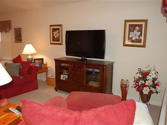 2nd image of 325 Cedar Mill Cir