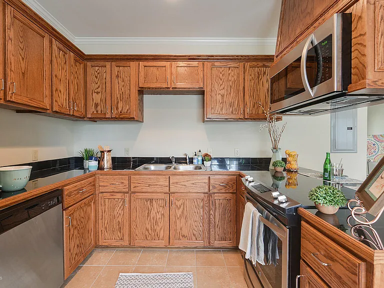 312 Bertrand Dr #100 — Photo 4