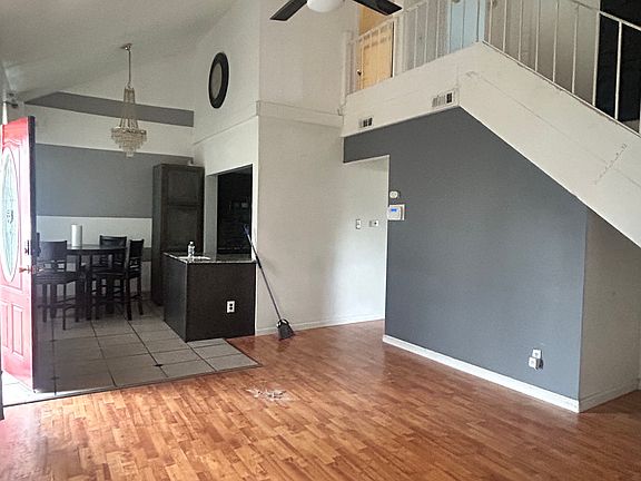 4th image of 2825 Sherwood Dr