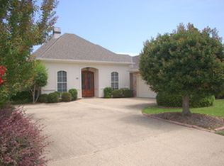 68 Turnbury Dr, Bossier City, LA 71111