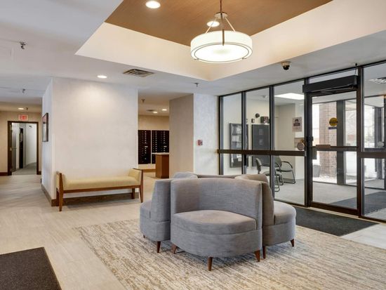 1181 Edgcumbe Rd APT 413, Saint Paul, MN 55105